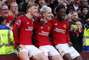 米乐官方网站-关于曼联四连败局势严峻，索尔斯克亚面临解职压力的信息