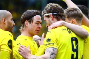 米乐官方网址-欧洲顶尖球队备战决赛阶段，激情角逐风云(欧洲各球队排名)