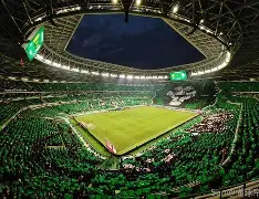 山东鲁能客场不敌上海申花，争议判罚引关注的简单介绍